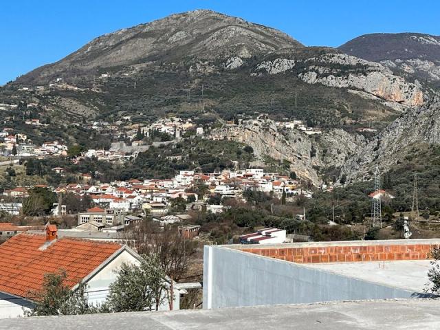 Four new villas in an olive grove in the city of Bar