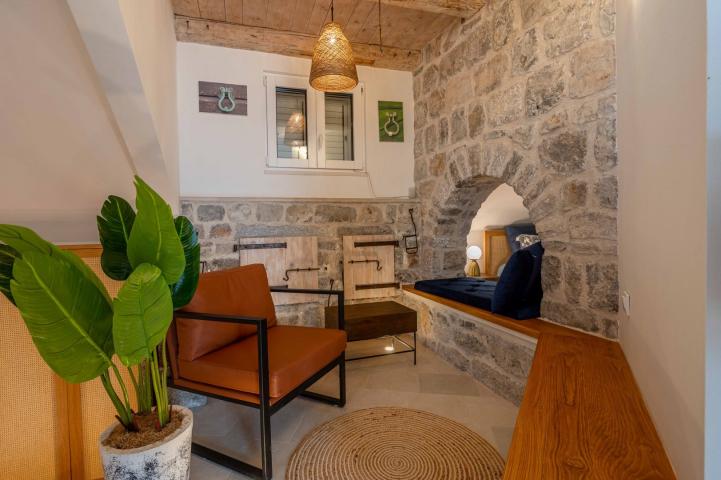Budva, Old Town - unique apartment with view of the beach and sea
