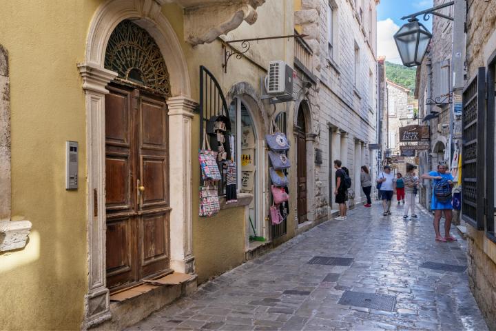 Budva, Old Town - unique apartment with view of the beach and sea