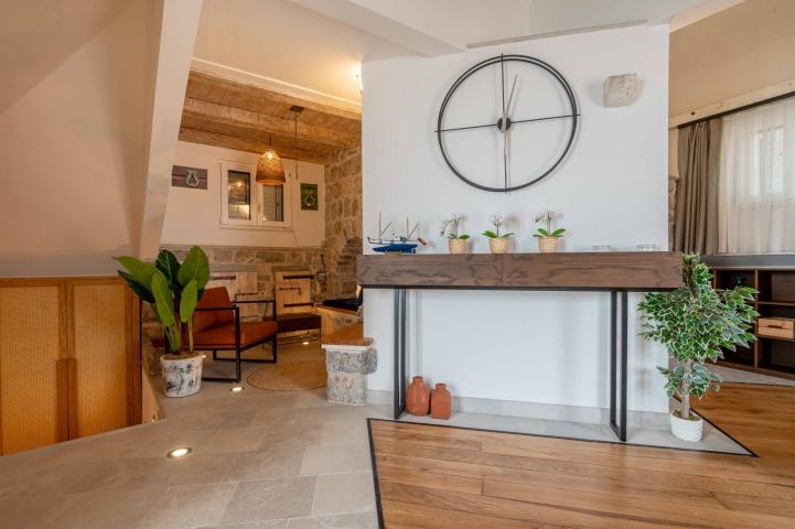 Budva, Old Town - unique apartment with view of the beach and sea