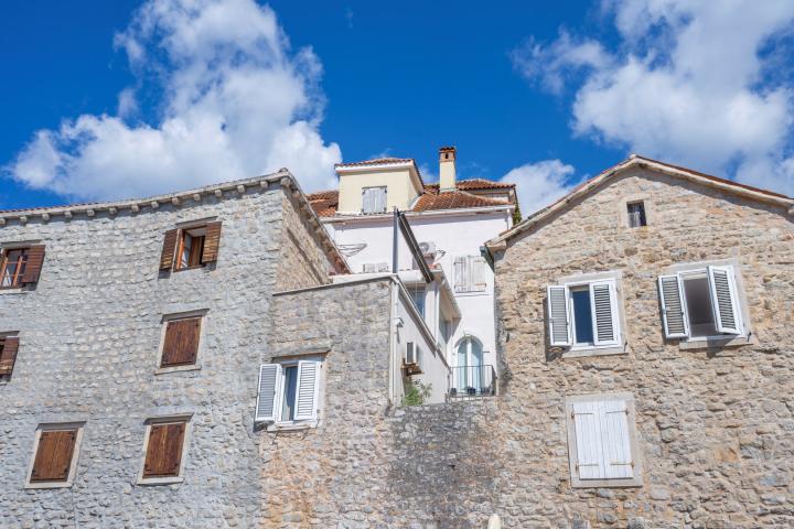Budva, Old Town - unique apartment with view of the beach and sea