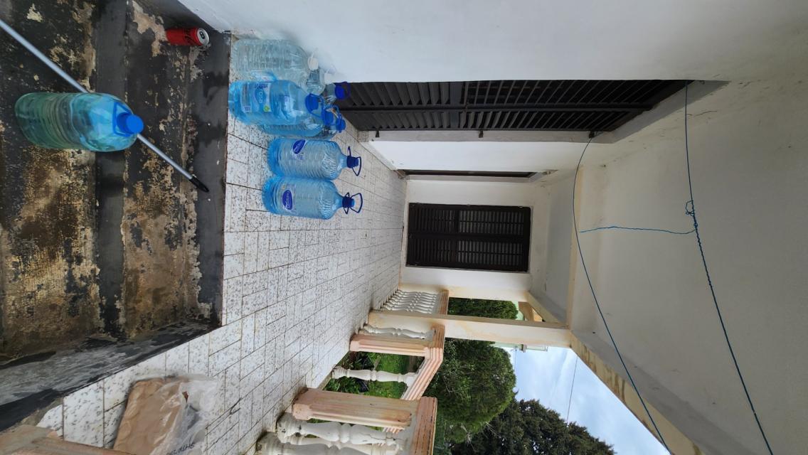 Two-storey house 180m2 for renovation with a large plot of land 600m2 in the village of Dobra Voda