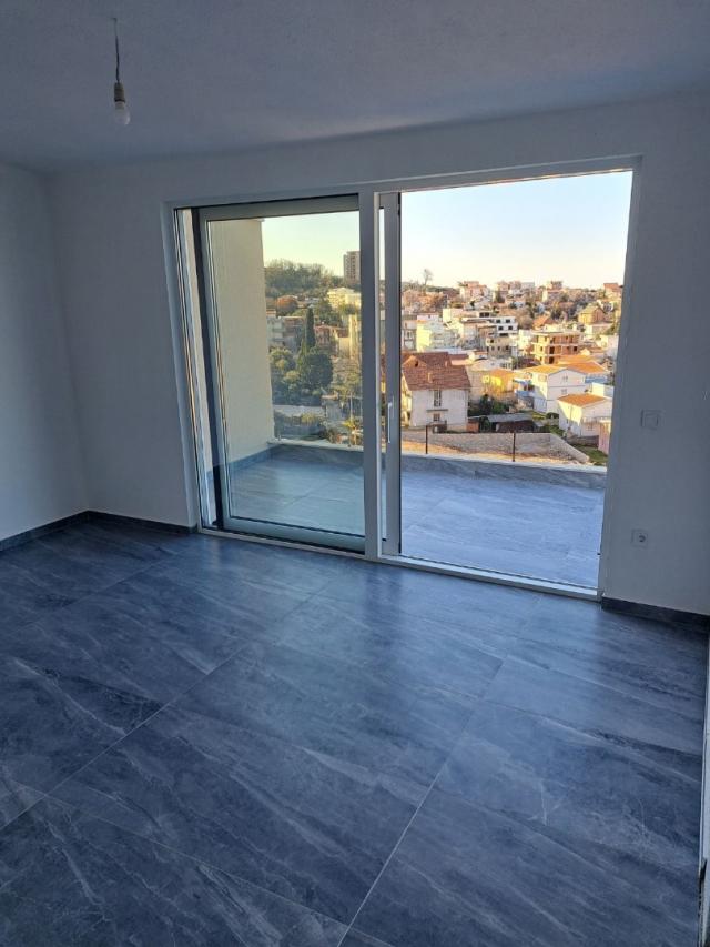 1 bedroom apartment in Dobry Voda with sea view - 100,000 euros