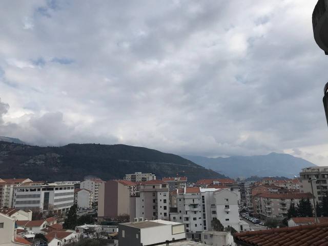 Apartment with 2 bedrooms in Budva (Dubovica)