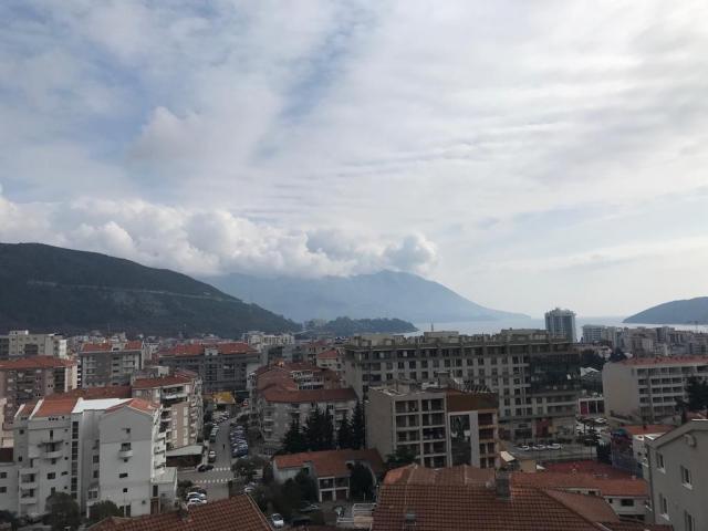 Apartment with 2 bedrooms in Budva (Dubovica)