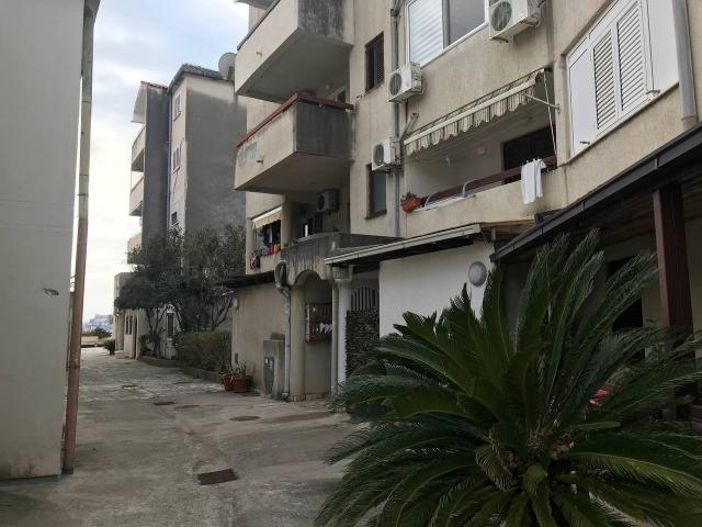 Apartment with 2 bedrooms in Budva (Dubovica)