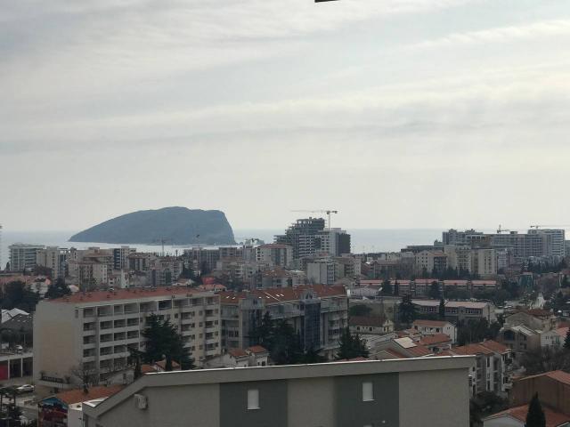 Apartment with 2 bedrooms in Budva (Dubovica)