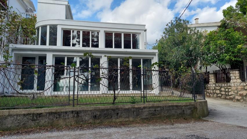 Three-storey house with panoramic views and a large terrace in Sutomore