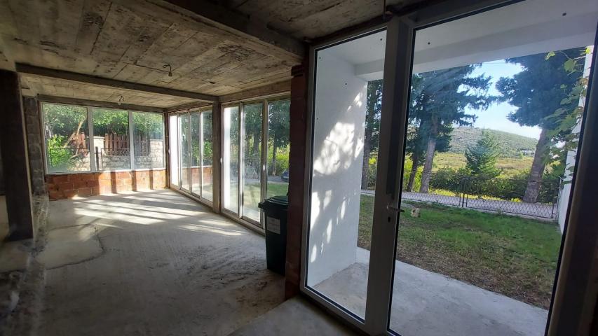 Three-storey house with panoramic views and a large terrace in Sutomore