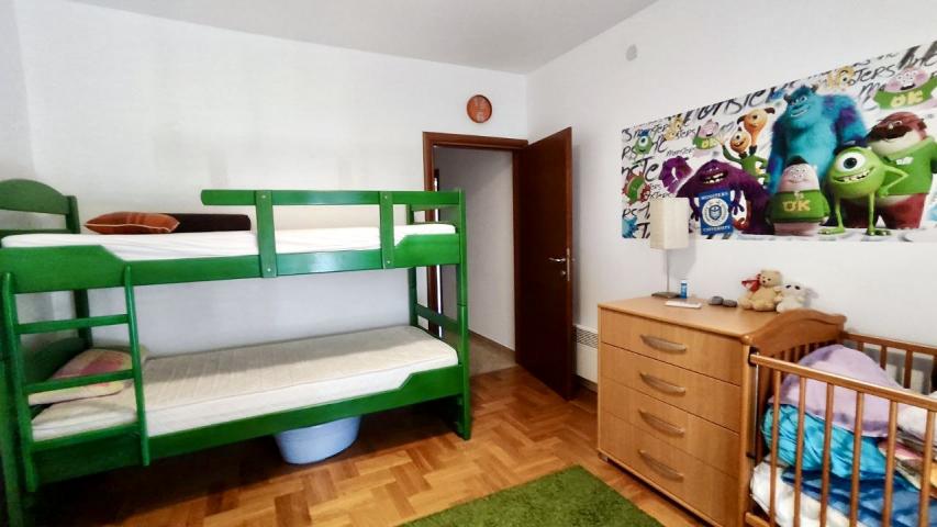 Spacious 2 bedroom apartment in Petrovac not far from the beach