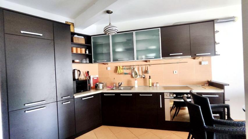 Spacious 2 bedroom apartment in Petrovac not far from the beach