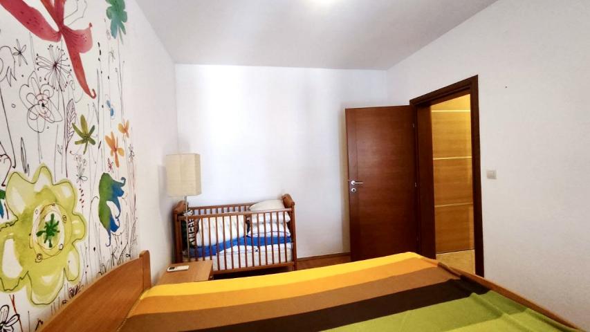 Spacious 2 bedroom apartment in Petrovac not far from the beach