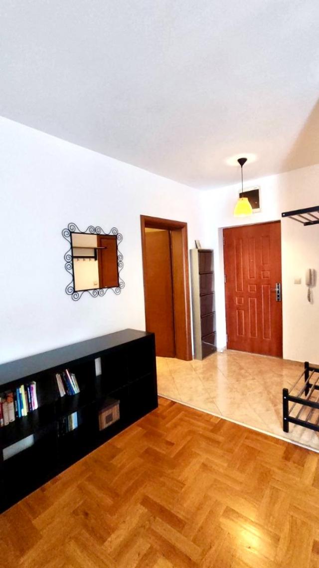 Spacious 2 bedroom apartment in Petrovac not far from the beach