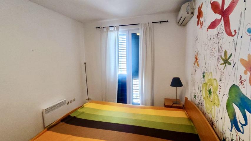 Spacious 2 bedroom apartment in Petrovac not far from the beach