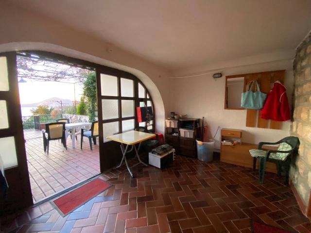 Townhouse in Podličak/Pržno with sea view