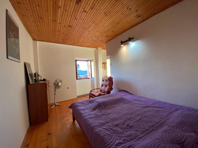 Townhouse in Podličak/Pržno with sea view