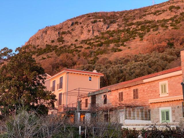 Townhouse in Podličak/Pržno with sea view