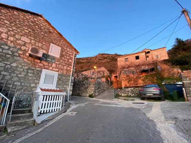 Townhouse in Podličak/Pržno with sea view