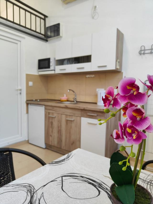 2 new apartments for sale in Sutomore (Bar). - 85.000 euros