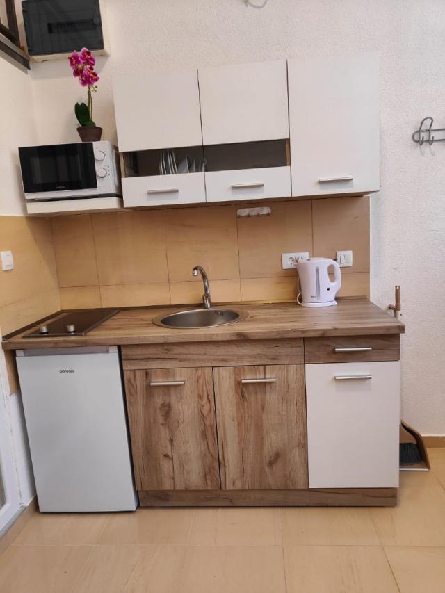 2 new apartments for sale in Sutomore (Bar). - 85.000 euros