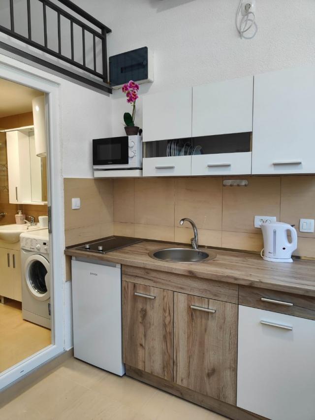 2 new apartments for sale in Sutomore (Bar). - 85.000 euros