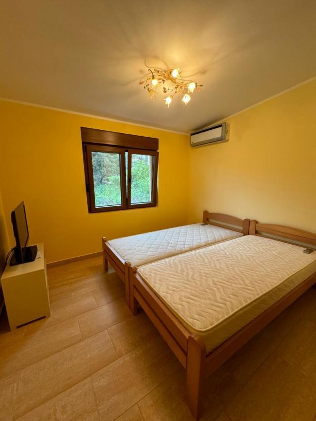 Frontline villa in Uteha - €750,000