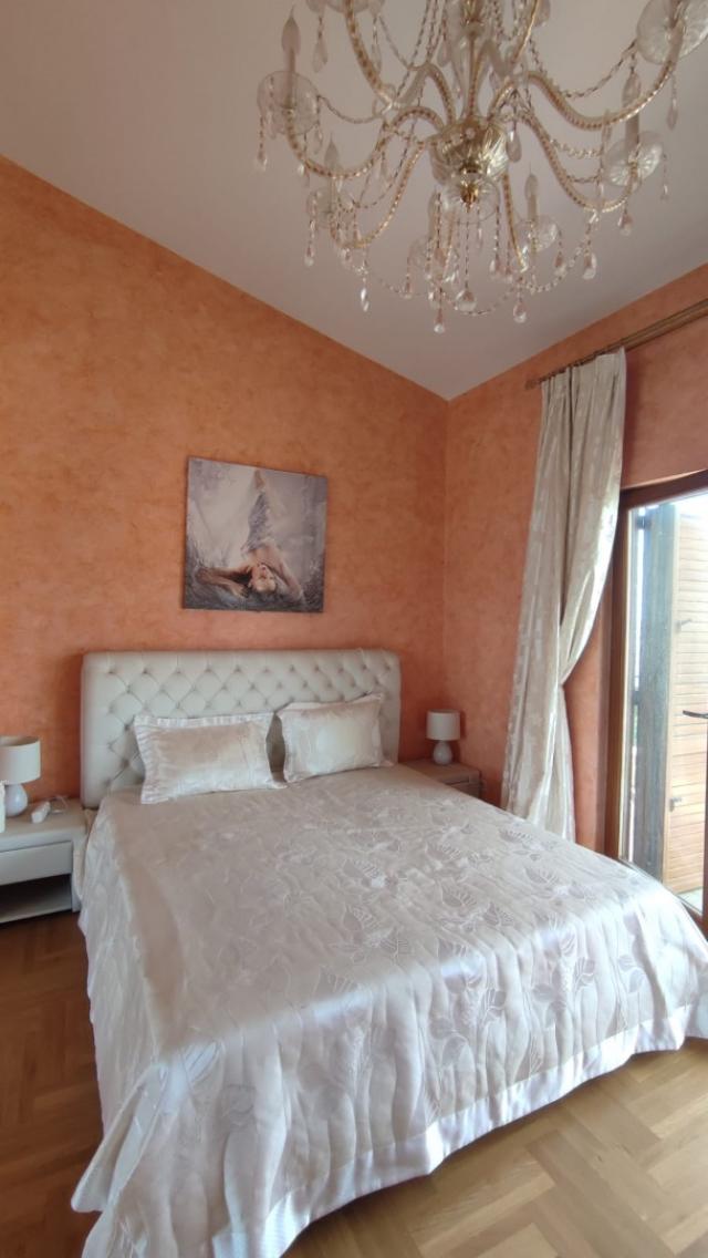 Spacious villa in Shushan on a large plot of land