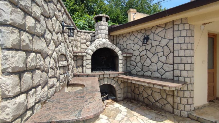 Spacious villa in Shushan on a large plot of land