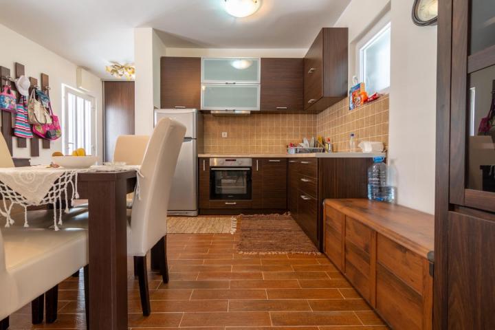 New villa with pool and garage in Bonici, Tivat