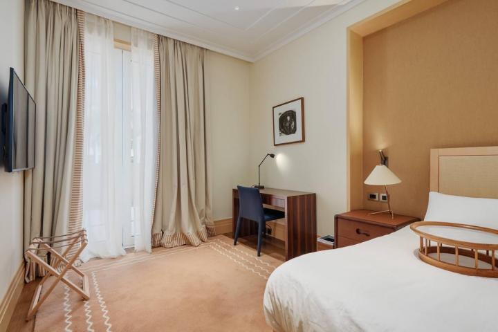 Apartment with 3 bedrooms in Porto Montenegro