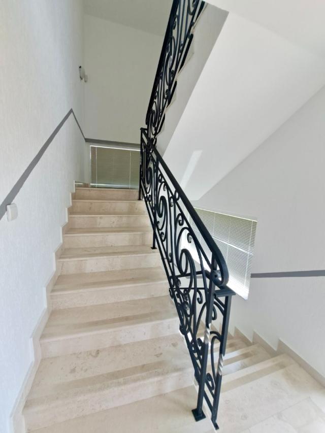 Spacious studio with sea views in Utekha