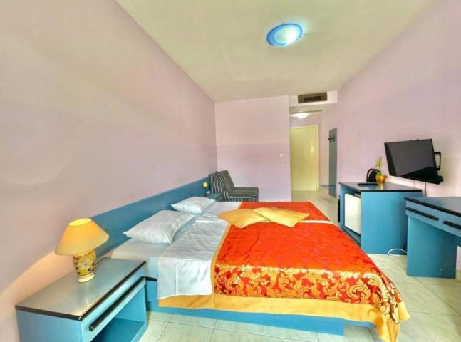 Hotel in Budva with 27 rooms