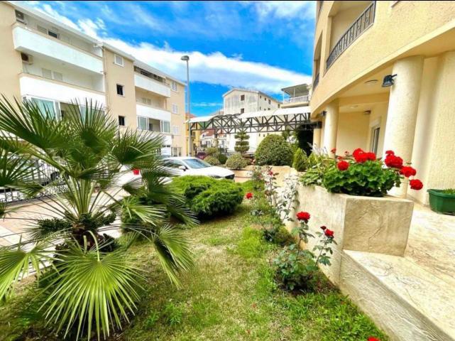 Hotel in Budva with 27 rooms