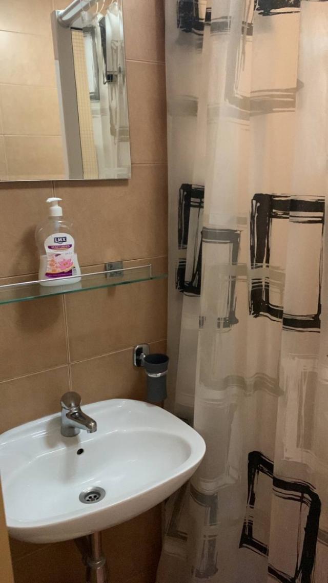 Hotel in Becici with 17 apartments