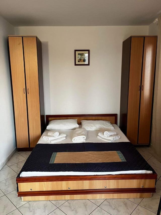 Hotel in Petrovac with 16 rooms