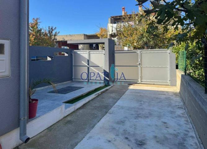 Zadar - Elegantna kuća sa stilom - vrt - terasa - na mirnoj lokaciji