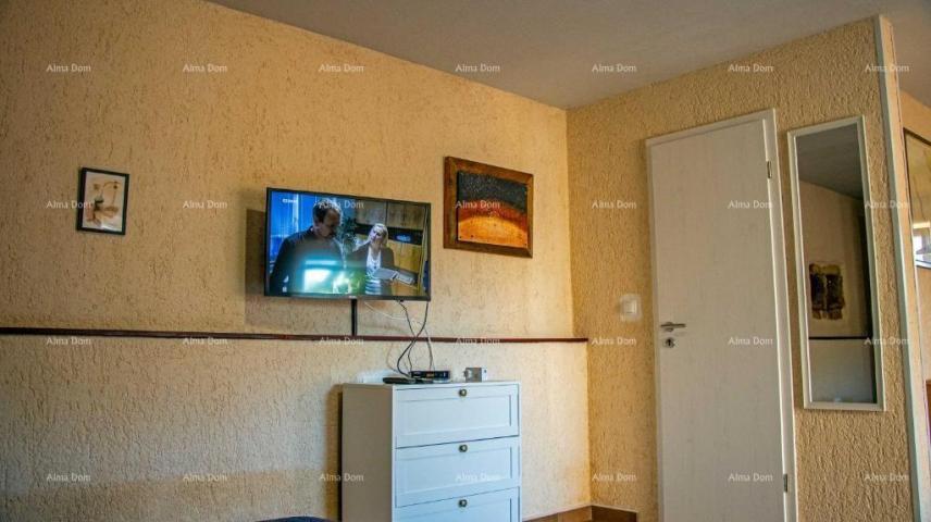 Kuća Prodaja- dvije kuće na odličnoj lokaciji s pogledom na more – Medulin, Vinkuran!