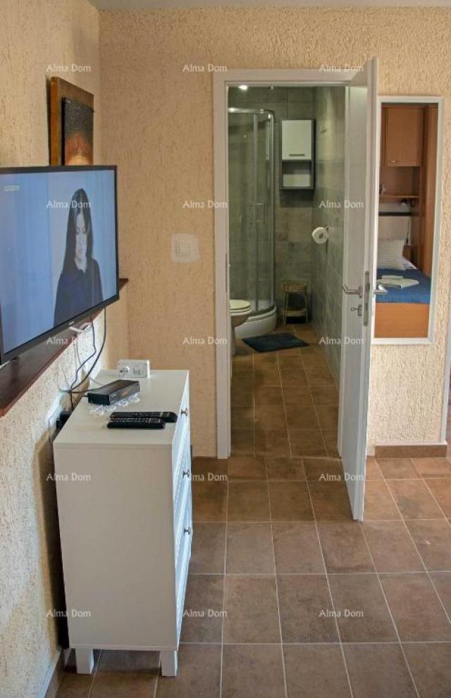 Kuća Prodaja- dvije kuće na odličnoj lokaciji s pogledom na more – Medulin, Vinkuran!