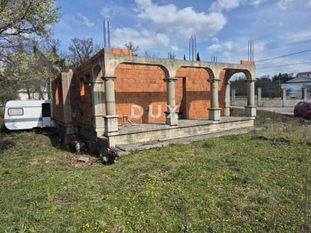 OTOK KRK, ŠILO (okolica) - prodaja samostojeće kuće u izgradnji, snižena cijena