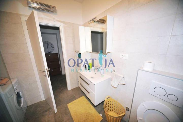 Opatija strogi centar stan 2S+DB, 100 m2, prizemlje