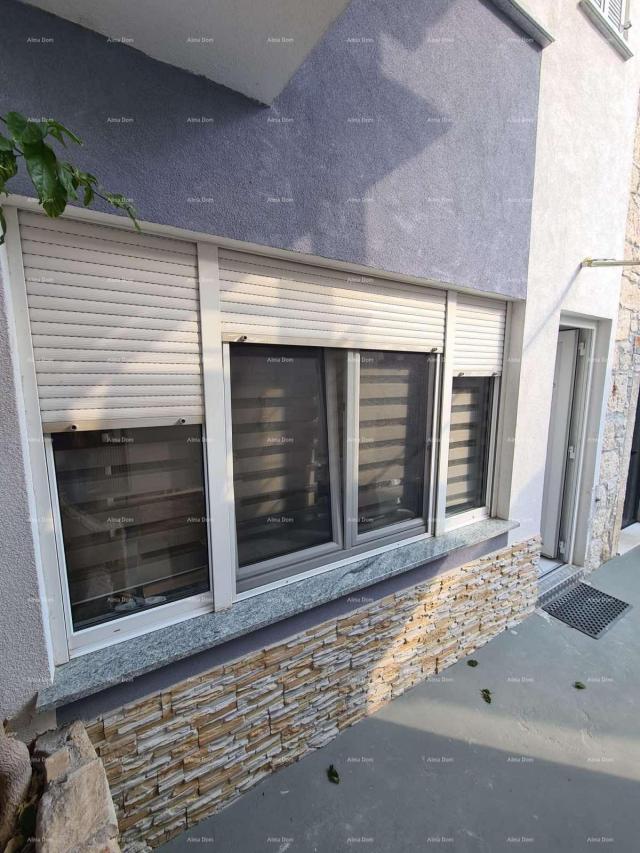 Kuća Prodaja kuće u centru Medulina!