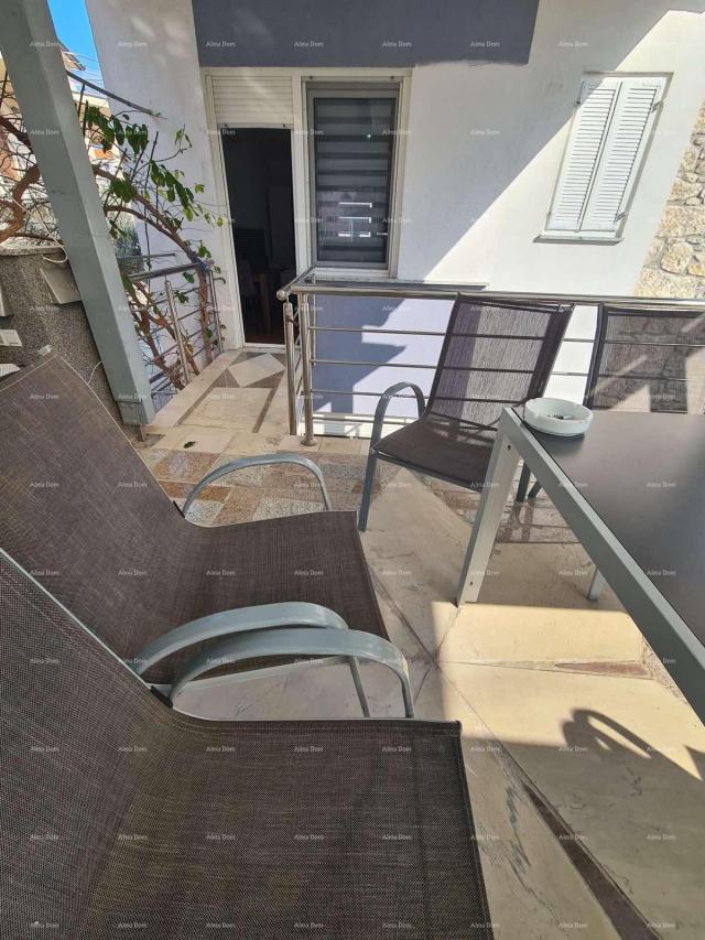 Kuća Prodaja kuće u centru Medulina!