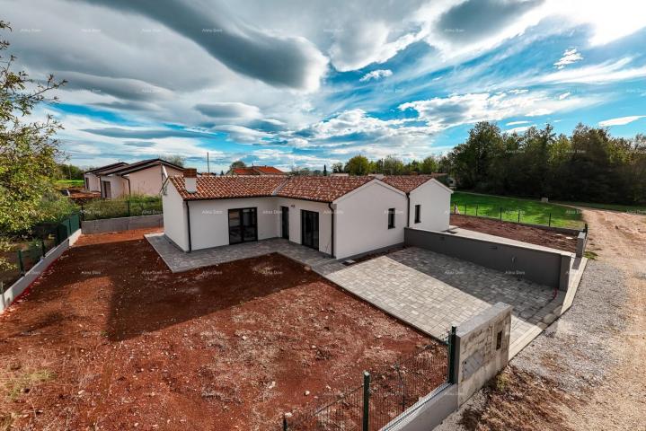Kuća BARBAN, KOŽLJANI - Novogradnja / Dupleks, lijevi dio. Ekolloško mjesto