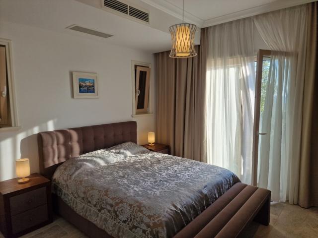 Prodaja, Stan, 157m2 , Luštica Bay