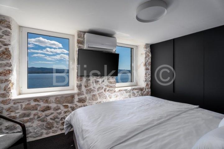 Brač, Murvica novouređen stan 34 m2, panoramski pogled na more
