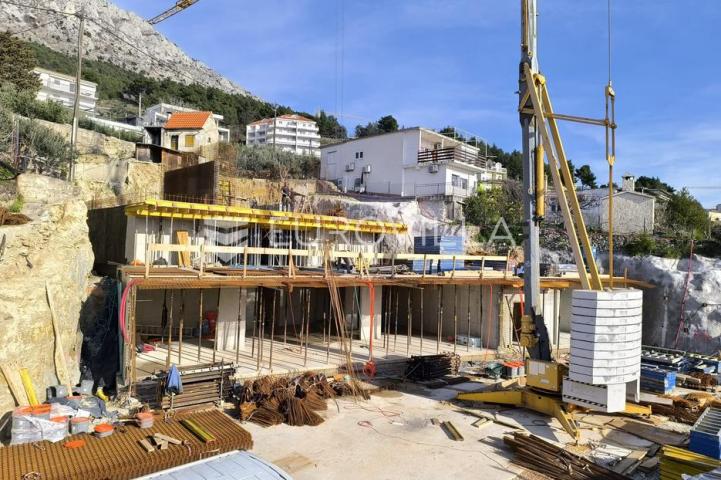 Omiška rivijera, dvosoban stan južne orijentacije na prvom katu novogradnje, 75.95 m²