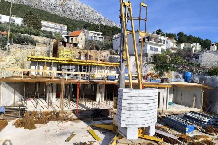 Omiška rivijera, jednosoban stan na drugom katu moderne novogradnje, 62.64 m²