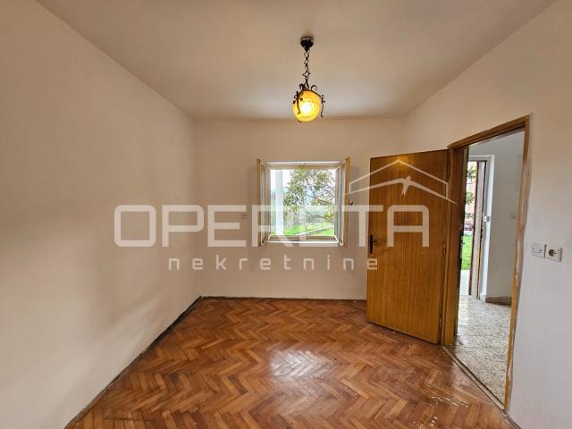 Kuća s potencijalom, Katuni, Šestanovac
