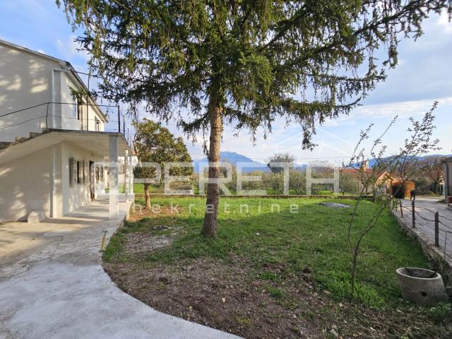 Kuća s potencijalom, Katuni, Šestanovac