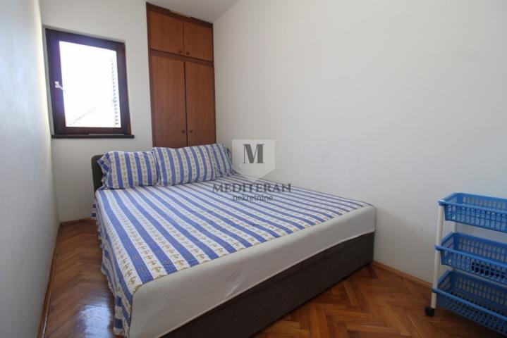 Herceg Novi – Baošići, dvosoban stan površine 60m2 na prvoj liniji do mora. 